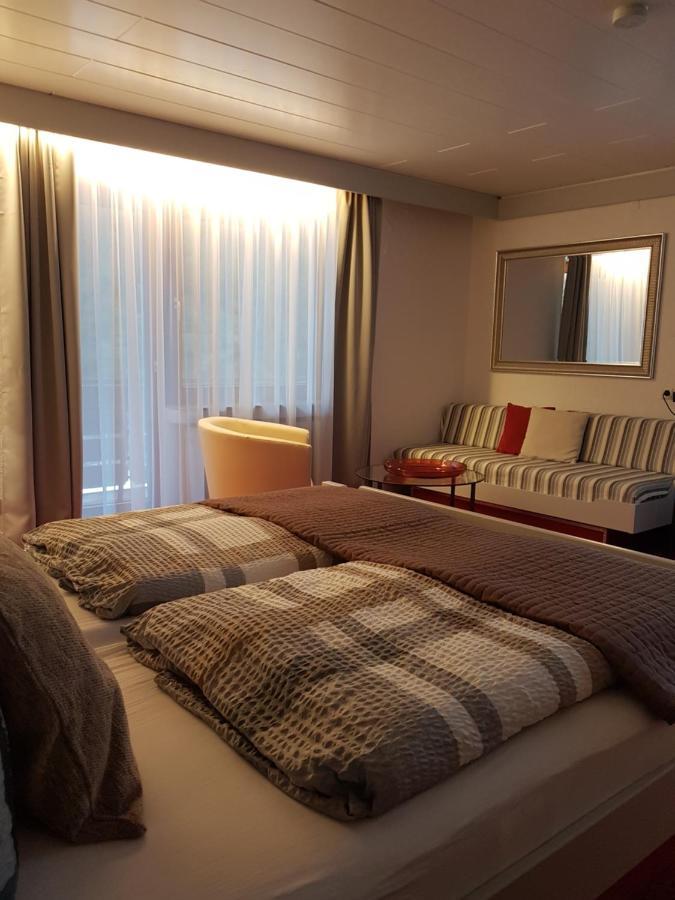 Hotel Restaurant Kniebishoehe Фройденщат Екстериор снимка
