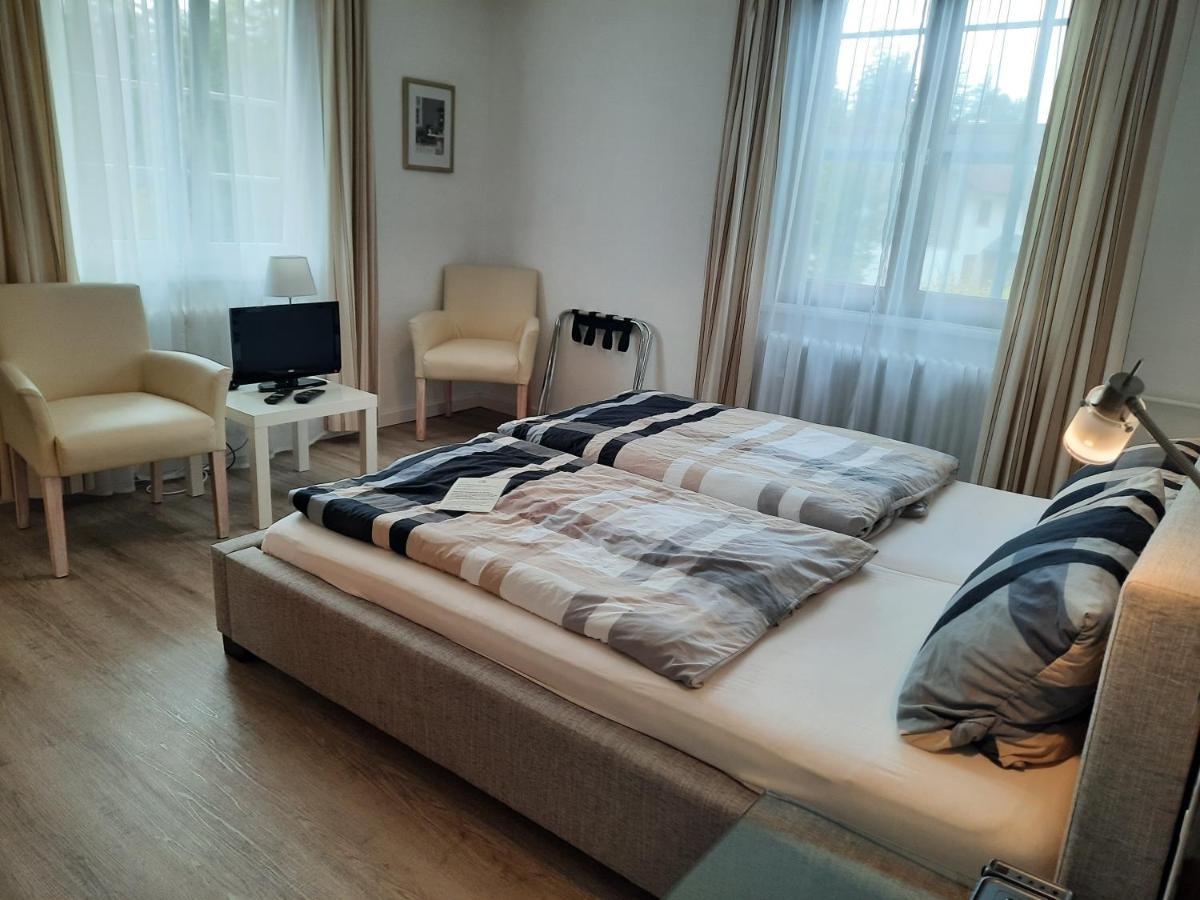 Hotel Restaurant Kniebishoehe Фройденщат Екстериор снимка