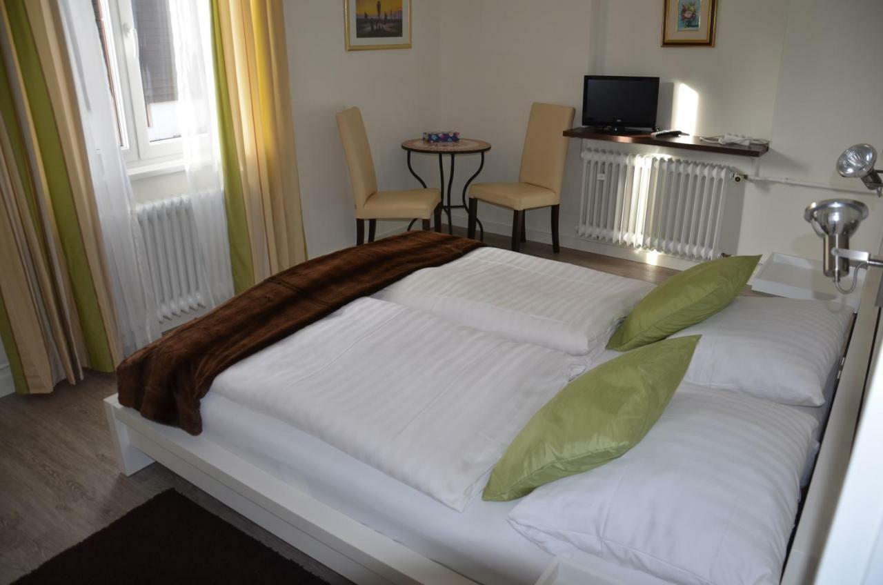 Hotel Restaurant Kniebishoehe Фройденщат Екстериор снимка